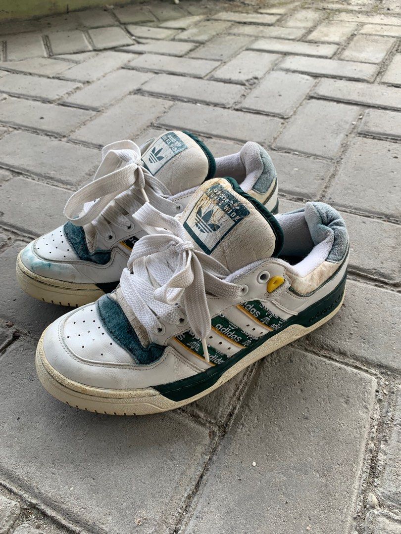 Sepatu Gemuk Adidas Double Wide
