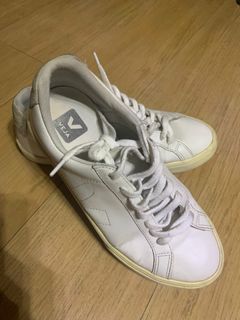 Sneakers size US 7