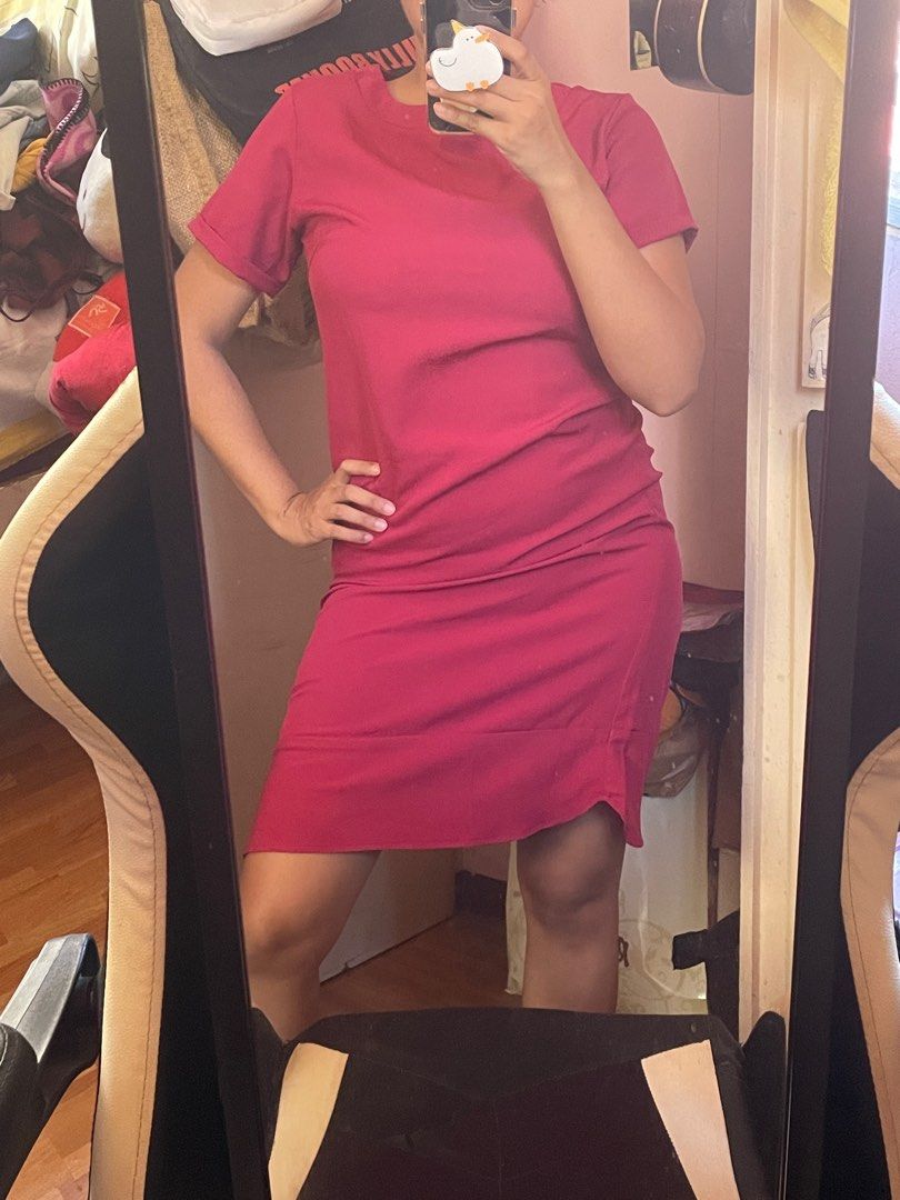Straightforward Red Dress Tee (Category: Dresses) located in Las Pinas. Submitted by theseventhph (Listing ID 1295410327, Image 2). Description: Straightforward Clothing Dress Tee Size Large on tag but i think it best fits Medium to Semi Large Frames No tag but never used. Di bagay sakin lol Rfs: not using, decluttering.