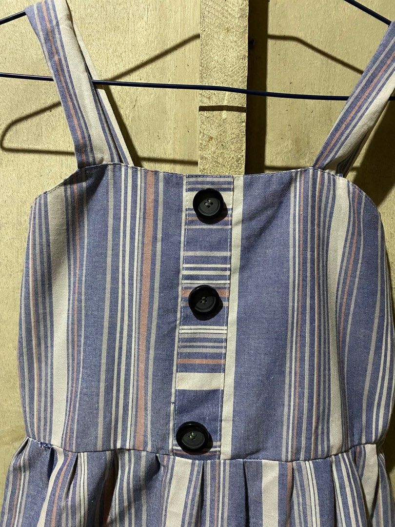 Summer blue stripe sleeveless top (Category: Sleeveless) located in Manila. Submitted by zaideasis (Listing ID 1295436164, Image 2). Description: Fits from small to medium frame girly. Perfect for summer ☀️ MOP: BDO/UB Rfs: decluttering.