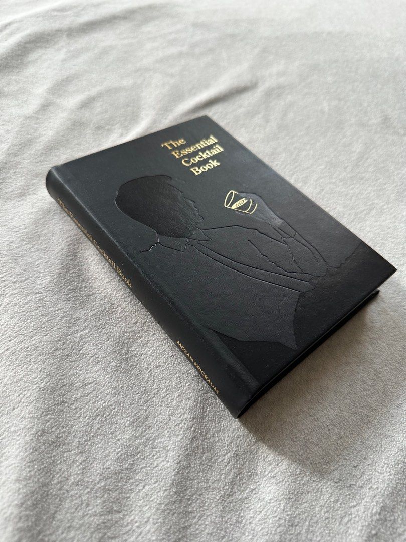 The Essential Cocktail Book (Category: Storybooks) located in Pasig City. Submitted by speerow (Listing ID 1295454658, Image 1). Description: Leather Cover Special Edition.