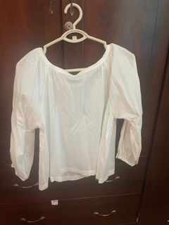 (Category: ) located in . Submitted by simply_closet (Listing ID 1295407216, Image 1). Description: .