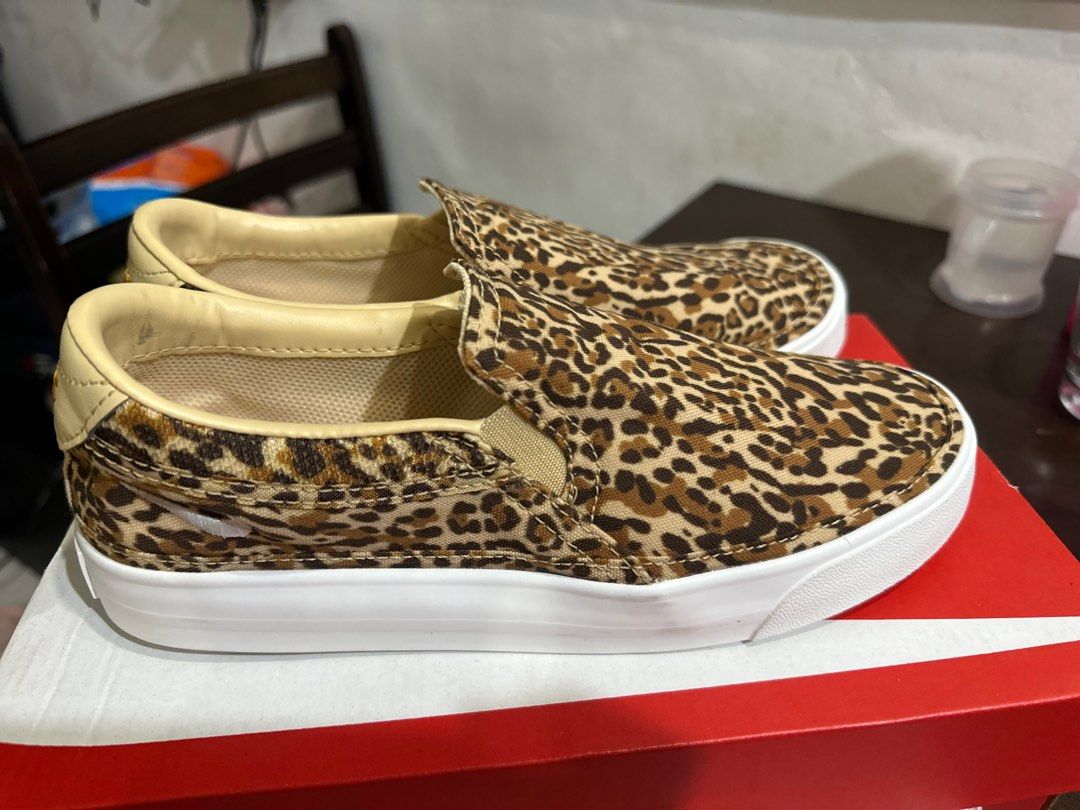 WMNS Nike Court Legacy (Category: Sneakers) located in Manila. Submitted by frishaaaa (Listing ID 1295479556, Image 2). Description: brand new rfs: wrong size, pagdating sa akin medyo maliit dapat nag 8 ako 😭 balik bayan from dubai price still nego.