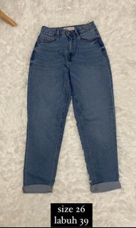 (Category: ) located in . Submitted by preloved_an (Listing ID 1295438596, Image 1). Description: .