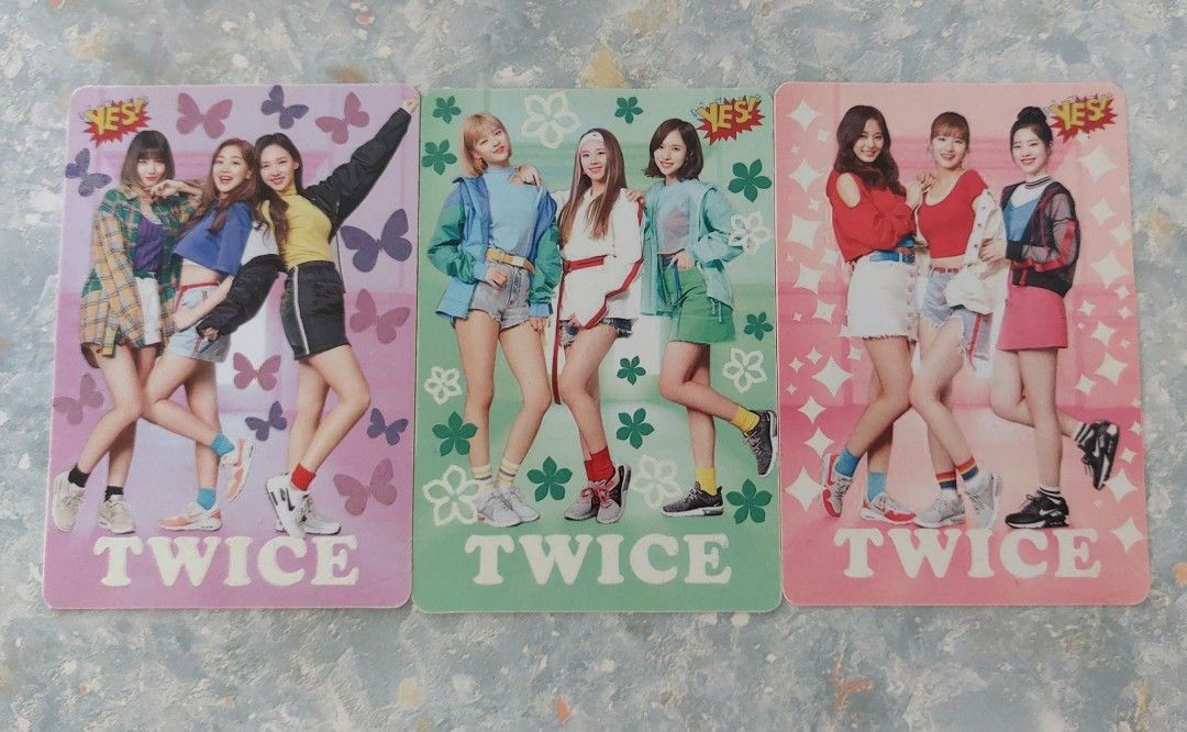 価格は安く TWICE 香港公式Yesカード 夜光カード 60 トレーディングカード アイドル
