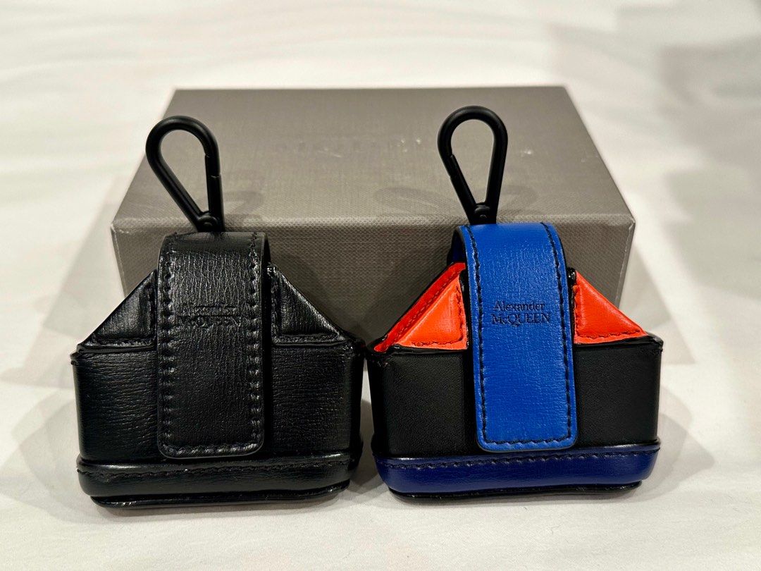 Alexander McQueen AirPods Pro case, 名牌, 飾物及配件- Carousell