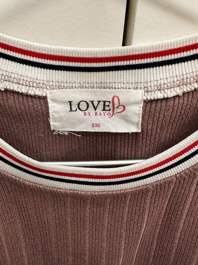 Bayo Lilac Sleeveles Top (Category: Sleeveless) located in Taguig. Submitted by deckluttering (Listing ID 1295681491, Image 2). Description: -size XXS (can fit XS) -in good condition/ no visible flaws -lilac color.