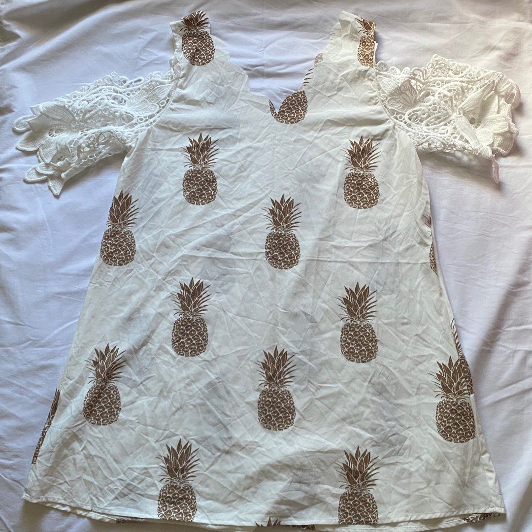 Beach dress cover up (Category: Dresses) located in Caloocan City. Submitted by j.declutter (Listing ID 1295610071, Image 1). Description: Used twice.