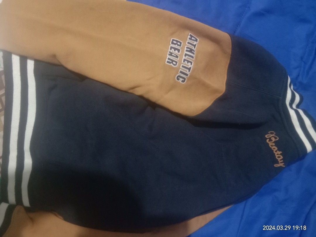 Beatoy vintage varsity jacket 20x29 (Category: Coats, Jackets and Outerwear) located in Manila. Submitted by ver091 (Listing ID 1295631128, Image 3). Description: ok.