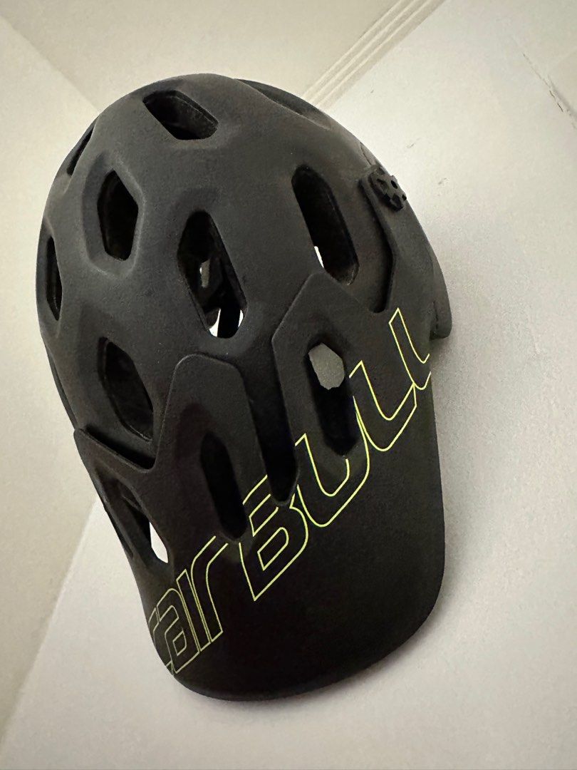 Bicycle helmet (Category: Bicycles) located in Quezon City. Submitted by 08super (Listing ID 1295552259, Image 3). Description: Bicycle helemet Used 4 times only Loc qc.