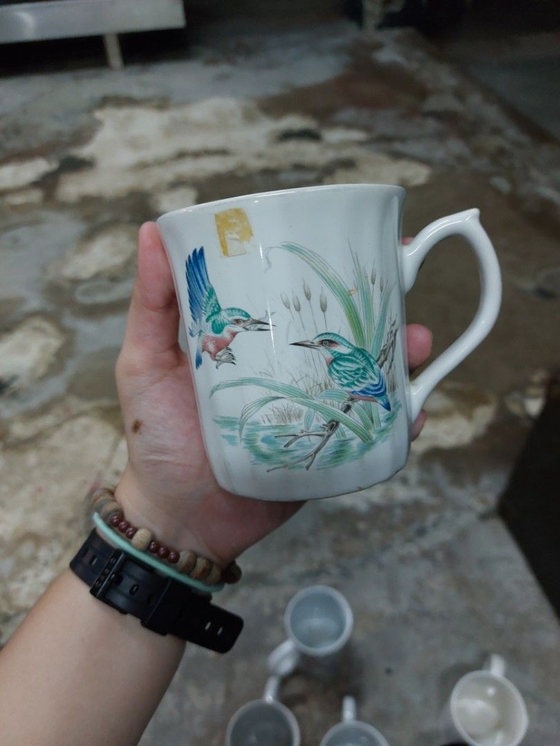 Bird mug (Category: Coffee & Tea Tableware) located in Butuan. Submitted by vintagefinds.2021 (Listing ID 1295671704, Image 1). Description: .