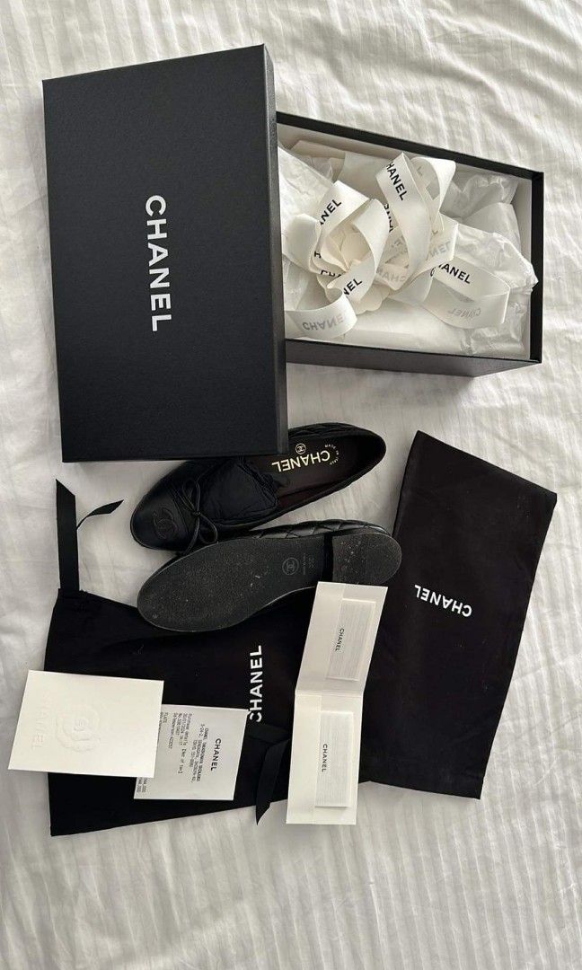 Chanel Flats (Category: Flats & Sandals) located in Quezon. Submitted by jmako (Listing ID 1295558588, Image 2). Description: complete w box size 5.