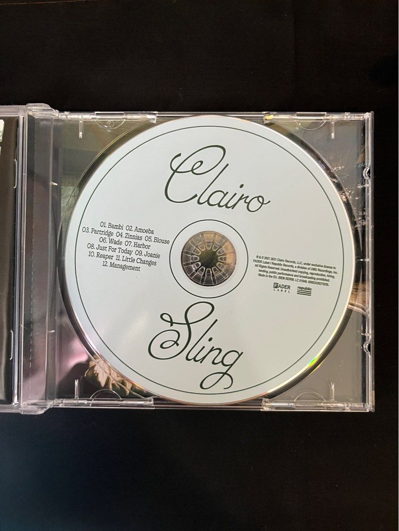 Clairo- Sling CD, 興趣及遊戲, 音樂、樂器 & 配件, 音樂與媒體 - CD 及 DVD - Carousell