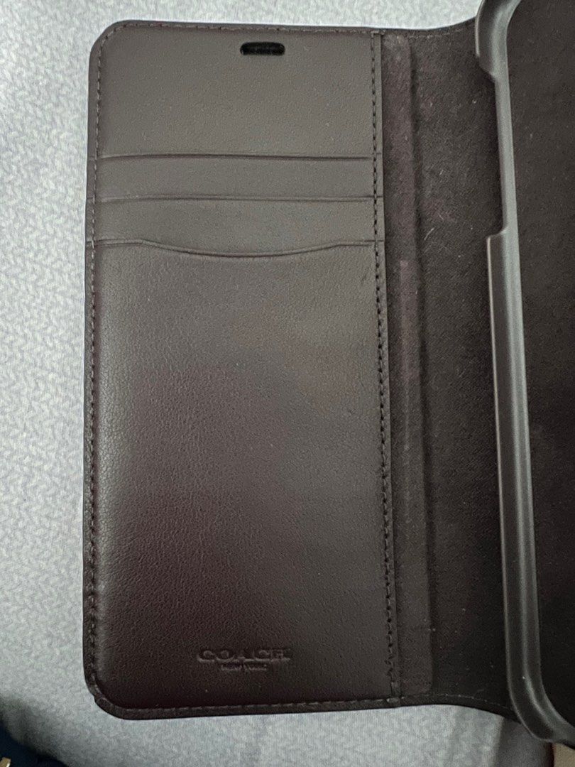 Coach iPhone Xs Max leather case (Category: Cases & Sleeves) located in Quezon City. Submitted by rhodora1224 (Listing ID 1295679775, Image 3). Description: Original Coach. Bought from Coach store in NYC, USA Last price…originally selling it for P1,000.00 .