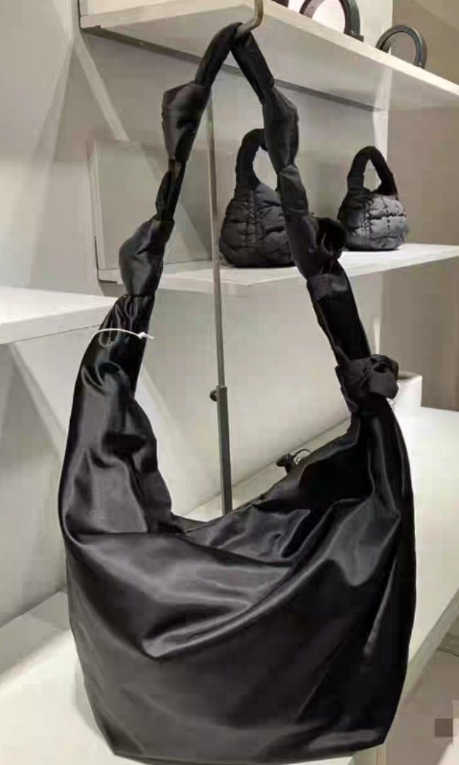 COS HITCH OVERSIZED CROSSBODY - NYLON（COS Handbags : r