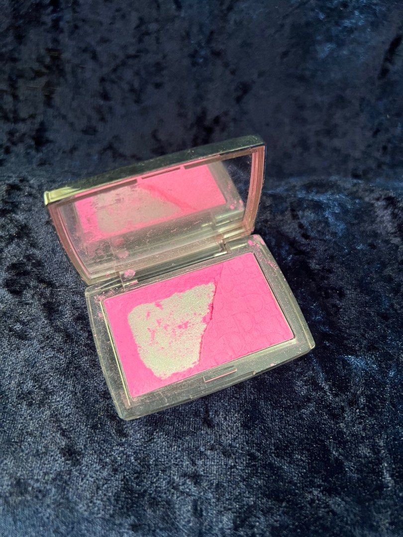 Dior Backstage Rosy Glow 001 Pink (Category: Makeup) located in Santa Rosa. Submitted by muffinbacon (Listing ID 1295564511, Image 2). Description: RFS: need funds MOP: BPI QR, Gcash MOD: Lalamove, J&T, LBC c/o buyer.