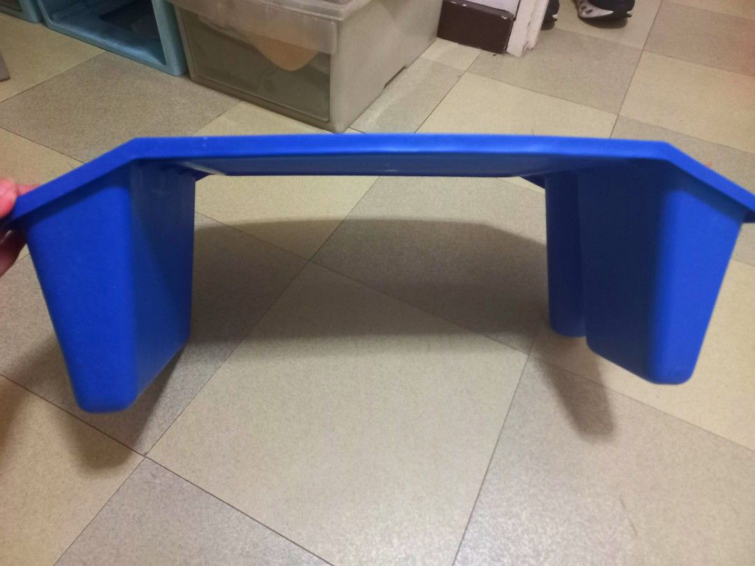 Food Tray to go (Category: Gift Baskets & Hampers) located in Las Pinas. Submitted by ajbash (Listing ID 1295524271, Image 3). Description: pwde sa car and sa bed. easy to bring ksi magaan and sturdy. I forgot the brand pero ang texture nya parang little tikes..