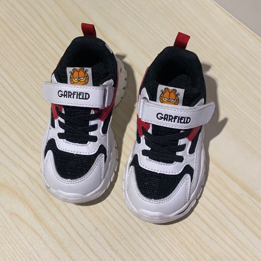 Garfield Sneakers (Category: Babies & Kids Fashion) located in Manila. Submitted by declutterwju (Listing ID 1295636466, Image 1). Description: Garfield Sneakers by Nickelodeon (bought it in SM Department Store) ~ size 25 ~ like new. used it twice, once sa photo shoot ~ no issue ~ comes with box rfs: too small na for my baby.