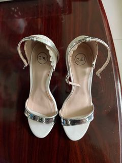 Gibi white and silver sandals size 35