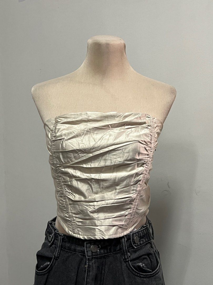 Glassons Corset 2 Way Top (tube/string) (Category: Sleeveless) located in Quezon City. Submitted by channel_ (Listing ID 1295569365, Image 1). Description: Brand new Perfect for night outs/parties! Negotiation is welcome :) offer if you like it No flaws, just too big on me Best fit Large Brand is Glosson (not Zara) .
