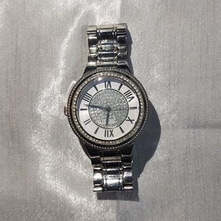 Guess Women's Stainless Steel Bracelet Silver Crystal Watch