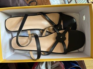 (Category: ) located in . Submitted by aalia11 (Listing ID 1295553448, Image 1). Description: .