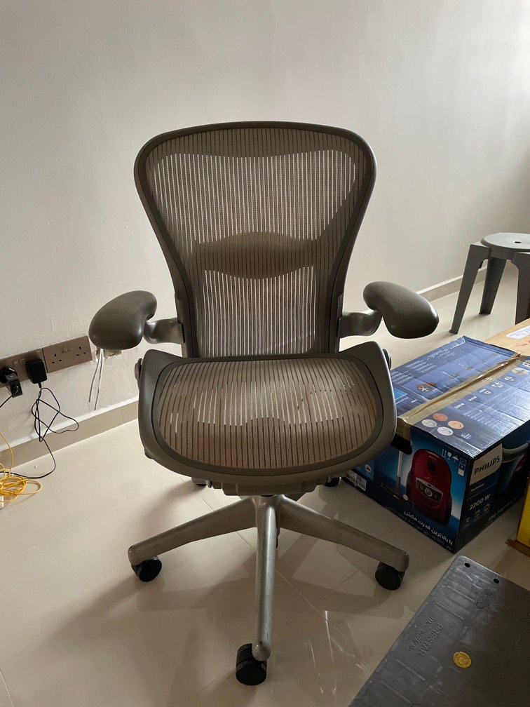 Herman miller chair carousell online