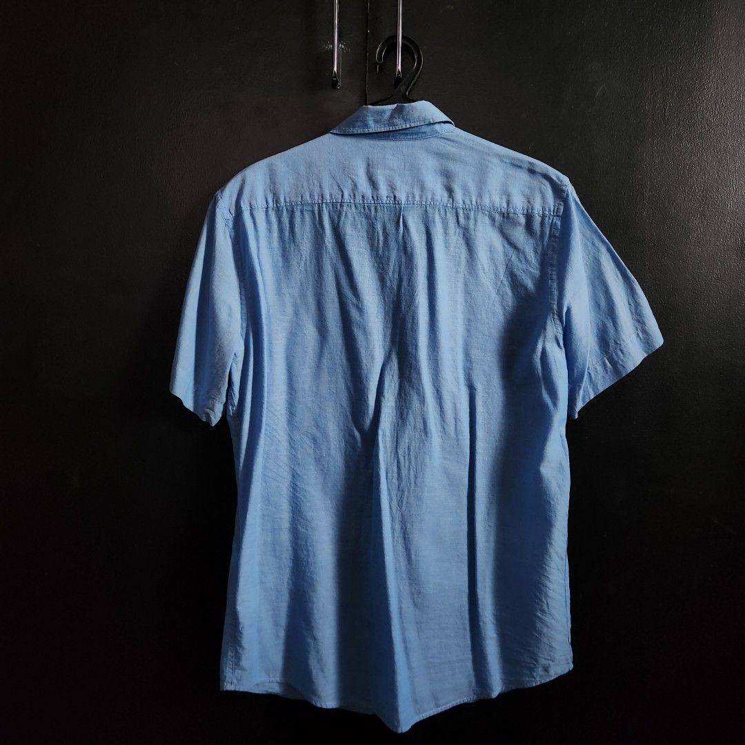 H&M men's polo shirt (Category: Tshirts & Polo Shirts ) located in Cainta. Submitted by andrthings (Listing ID 1295587731, Image 3). Description: length: 30 shoulder: 17".