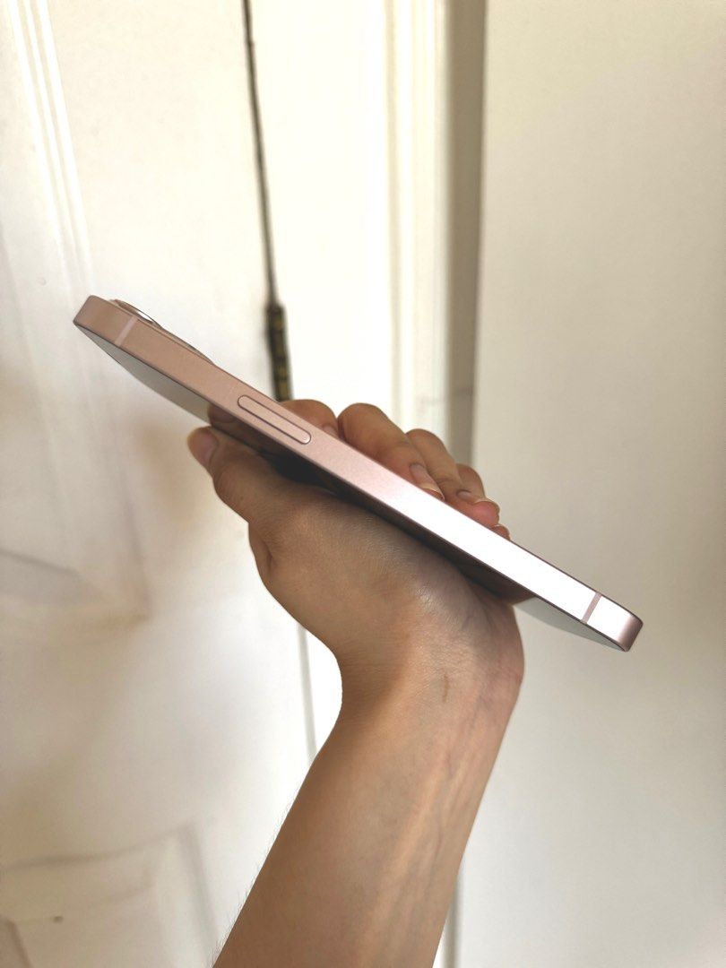 iPhone 13 128gb PINK (Category: iPhone 13 Series) located in Bacoor. Submitted by laiodronia (Listing ID 1295586867, Image 3). Description: iPhone 13 128gb PINK - Globe-locked - 86% Battery Health - no dents, very minimal scratches - no history of repair and no issues UNIT ONLY + UAG Phone Case (see photos).