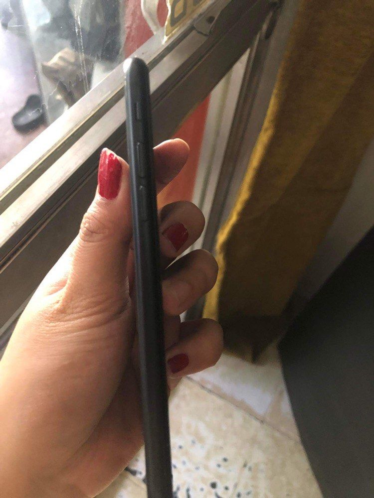 Iphone se 2022 128gb (Category: iPhone SE Series) located in Manila. Submitted by harmonyriv14589 (Listing ID 1295651183, Image 3). Description: FOR SWAP OR SALE preferred swap Iphone se (2022) 3rd gen with free phone case 128gb may original box pa 74% battery health With true tone and fingerprint Same bionic chip ng iphone 14 super smooth sa games (genshin/ML/CODM) NO ISSUE!! .