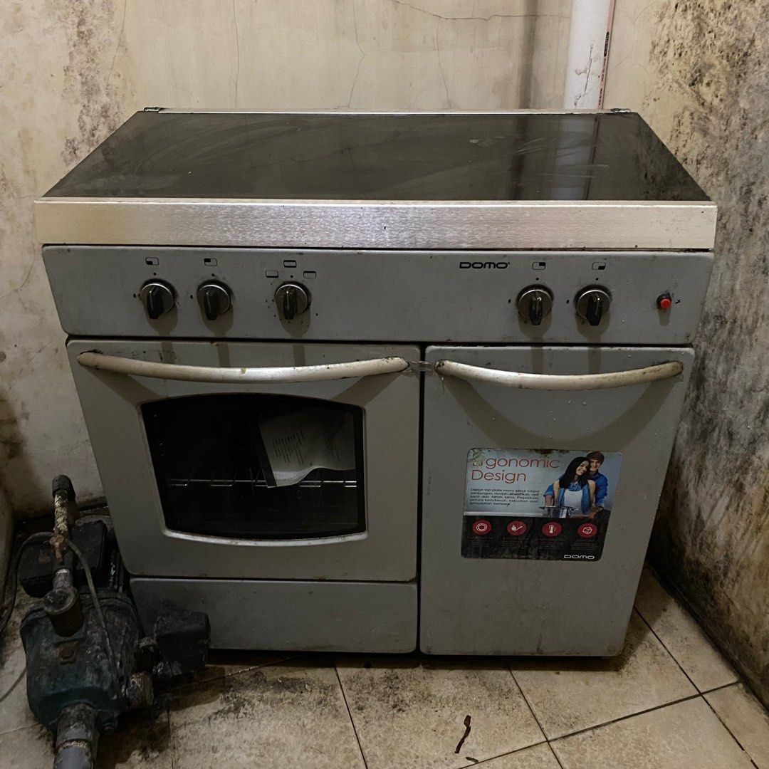 Kompor Gas 4 Tungku Merk Domo (Freestanding Cooker) Model DG940/S
