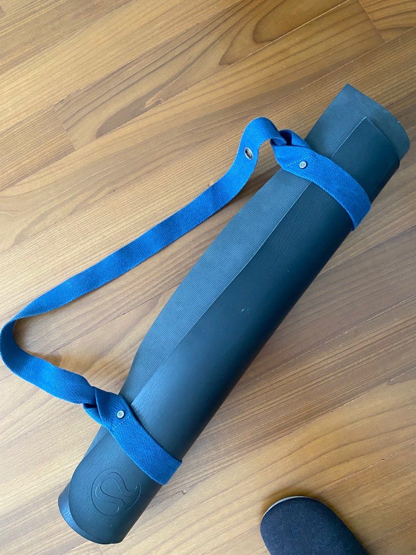 Lululemon yoga mat carry strap deals