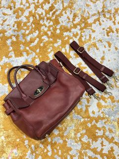 (Category: ) located in . Submitted by thriftbytiya (Listing ID 1295695253, Image 1). Description: .