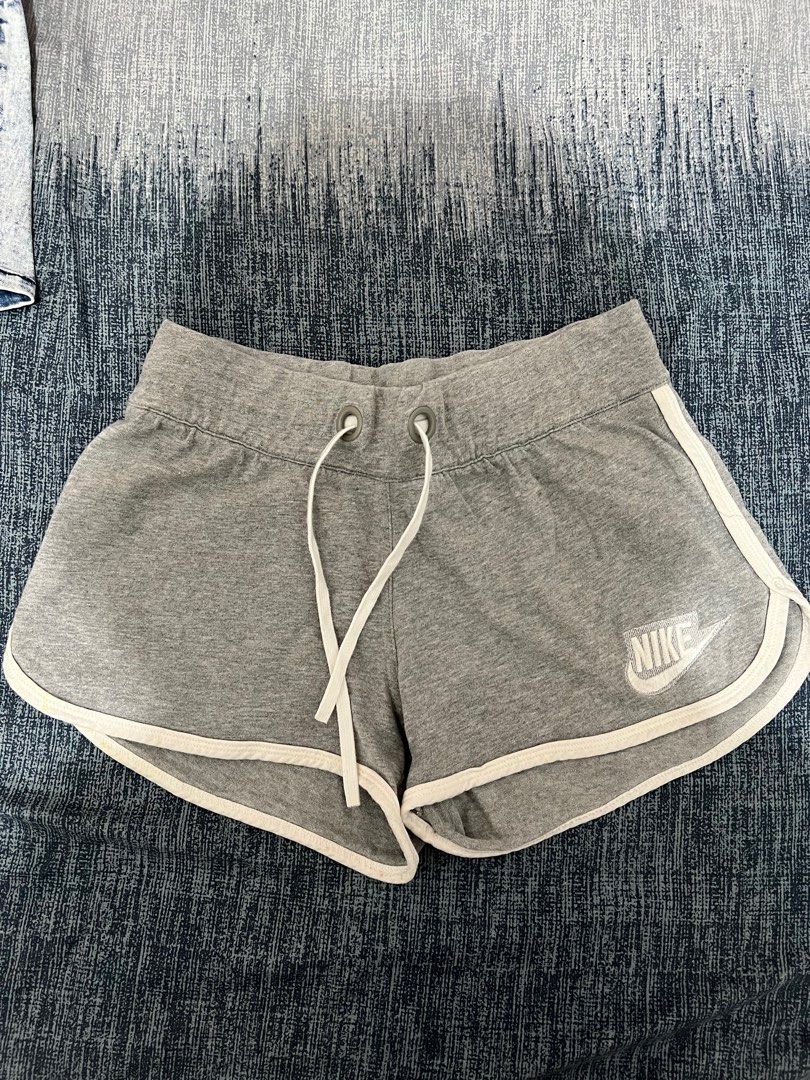 Hot pants nike sale