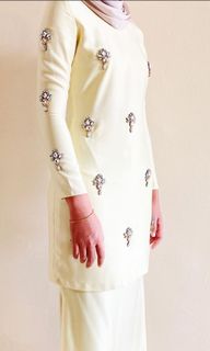 (Category: ) located in . Submitted by shopwithif (Listing ID 1295686891, Image 1). Description: .