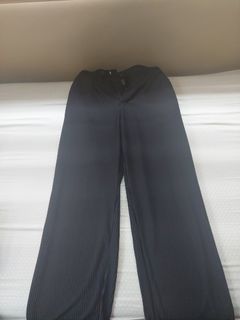 Paradeigma Pleated Pants (Issey Miyake alternative)