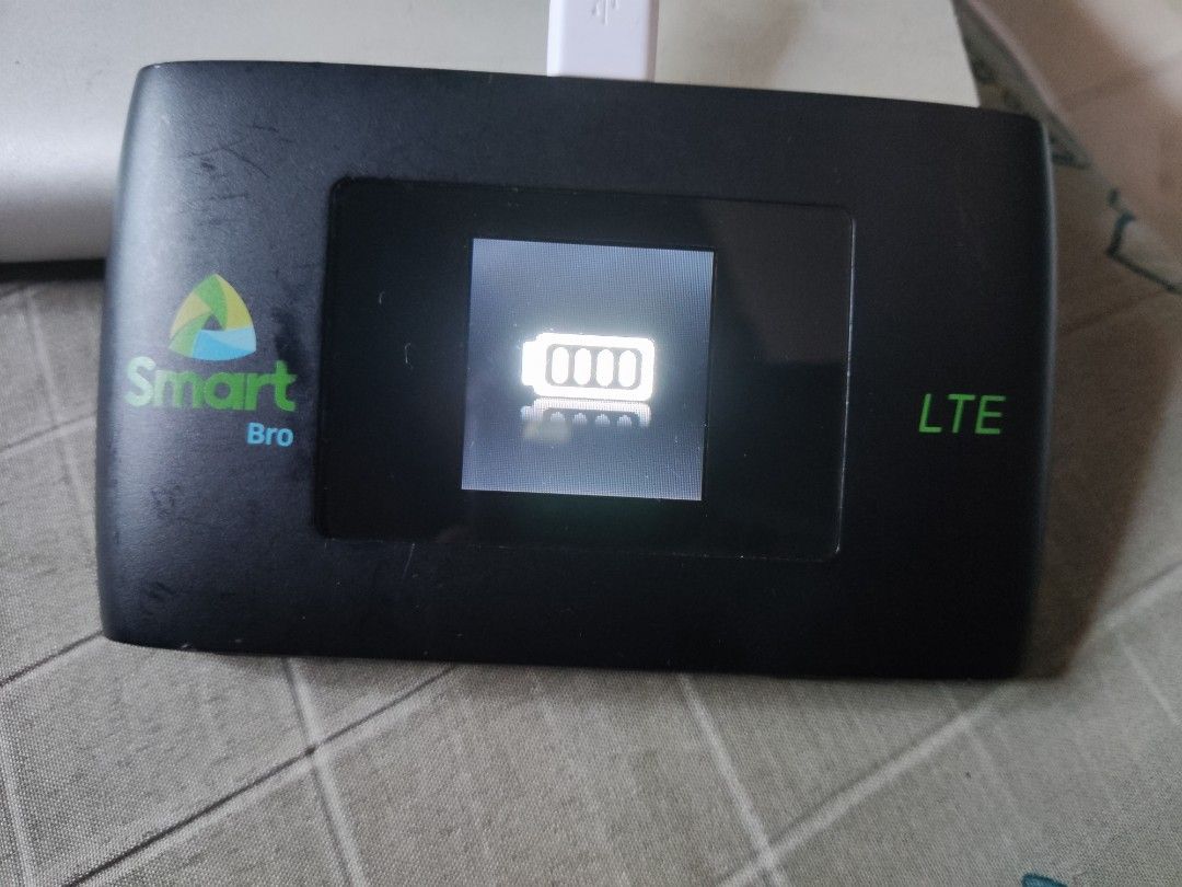 Pocket wifi locked to Smart and TnT (Category: Other Mobile & Gadget Accessories) located in Del Monte. Submitted by mico.ace08 (Listing ID 1295524191, Image 3). Description: Hindi na nagagamit sa kadahilanang face to face na po Ngayon sa mga schools and work places..