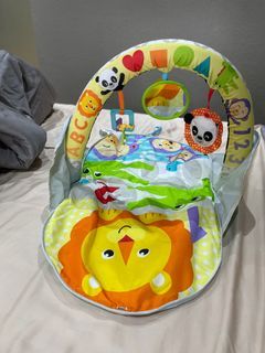 Preloved Fisher Price 2 in 1 activity gym