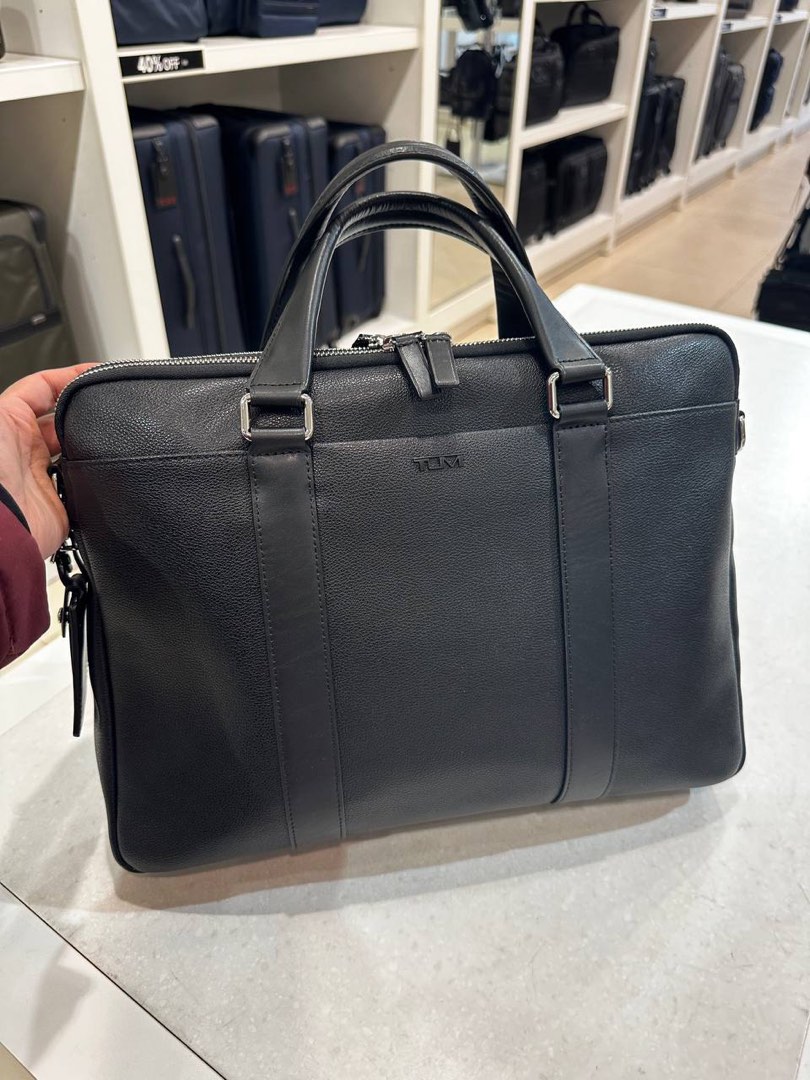 送料無料】美品 TUMI ビジネスバッグ Thornberry Triple