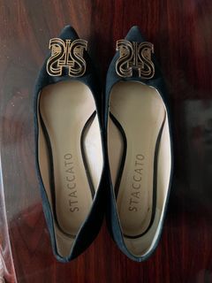 Staccato black suede kitten heels size 5.5