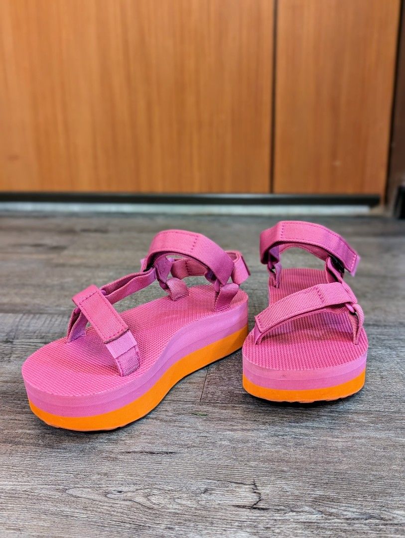 Teva pink clearance