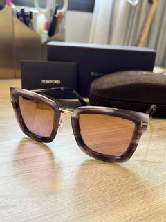 TOM FORD Lara 52mm Sunnies with gold trim, Complete