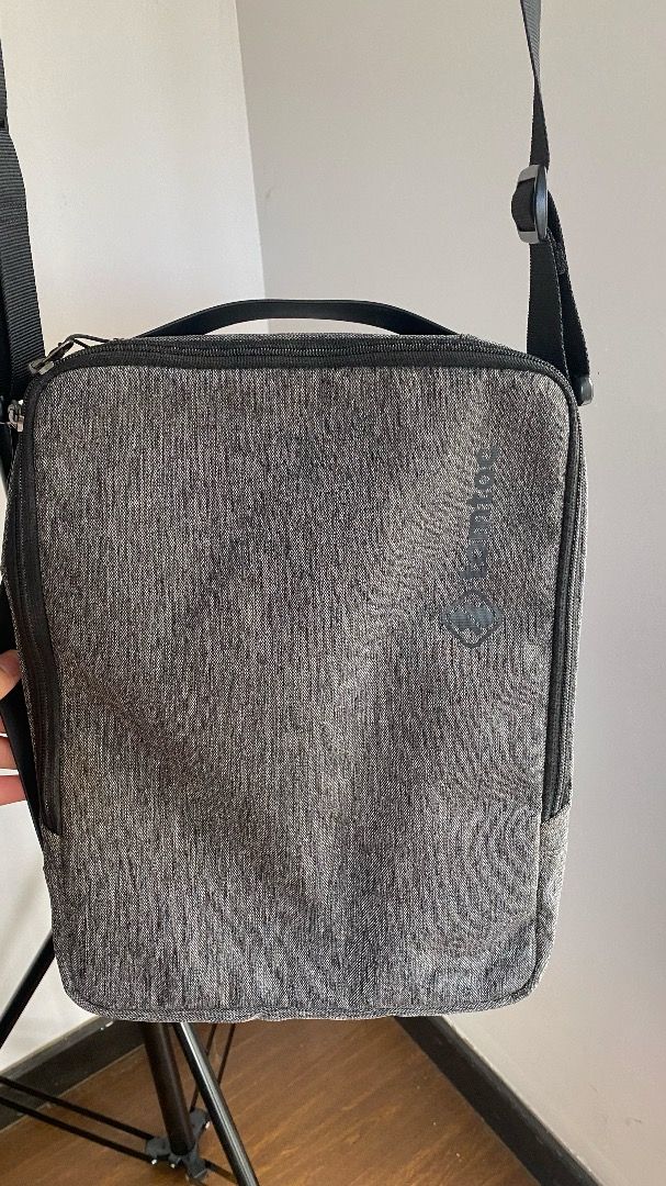 tomtoc 14 Inch Urban Laptop Shoulder Sling Bag iPad Pro 12.9 / MacBook Pro 14 & Air 13