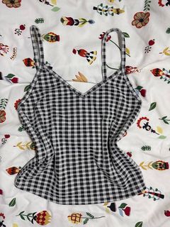 (Category: ) located in . Submitted by MIAOMEOWMEOWMIAO (Listing ID 1295678672, Image 1). Description: .