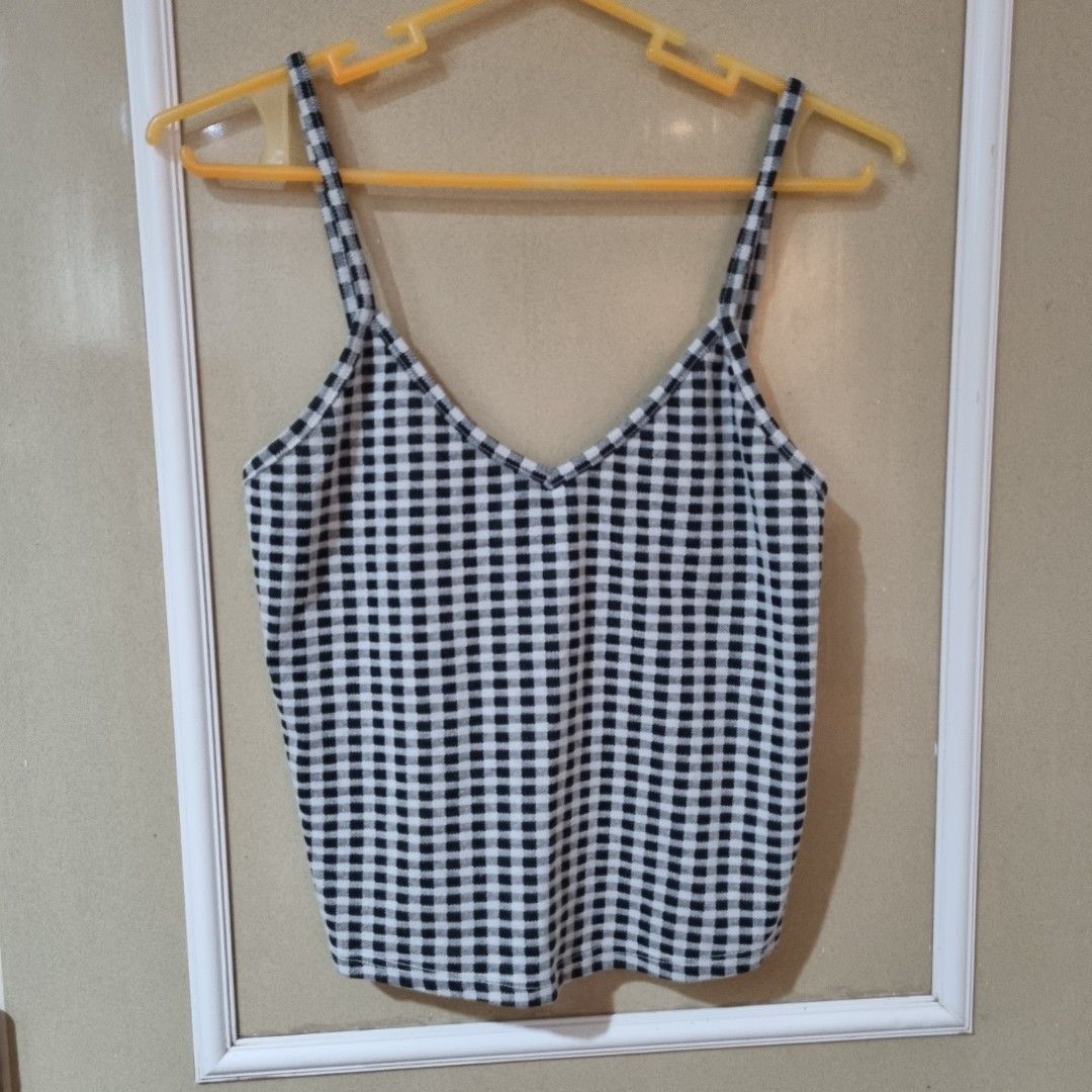 Topshop Gingham Top Size US 8 S-M (Category: Sleeveless) located in Makati City. Submitted by seouloptionsph (Listing ID 1295600645, Image 1). Description: PLEASE READ BEFORE MAKING AN OFFER OR MESSAGING "MINE" 💳 MOP: Gcash & BDO only 🚚 MOD: Same day via grab/lalamove, SCO & JNT only. IMPORTANT: 👉 Do not make an offer if you are not 100% sure. You may ask inquiries first before clicking the offer button. Let's not waste each other's time. 👉 S