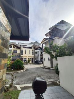 Townhouse for sale in Project 8 Quezon City