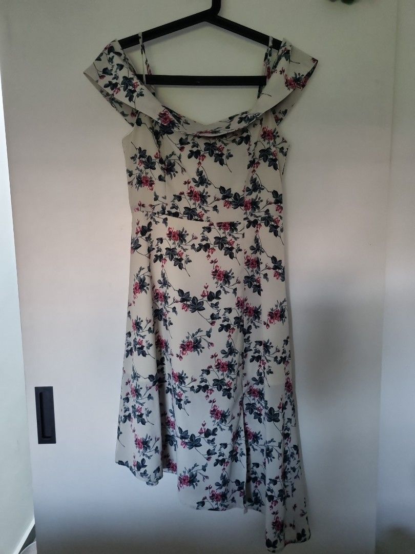 Vintage style floral off shoulder asymmetrical hem dress