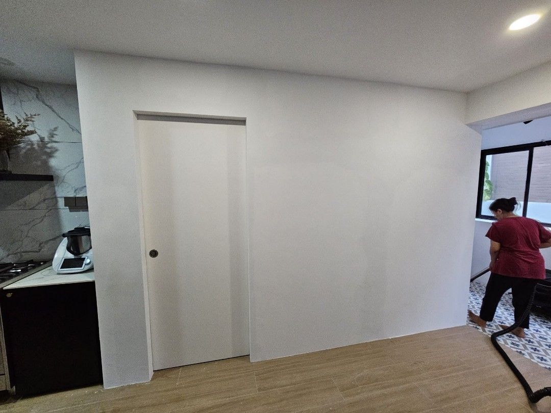 we doing in hdb. Partition wall. Maids room. study  room.with window. glass628530671384331123