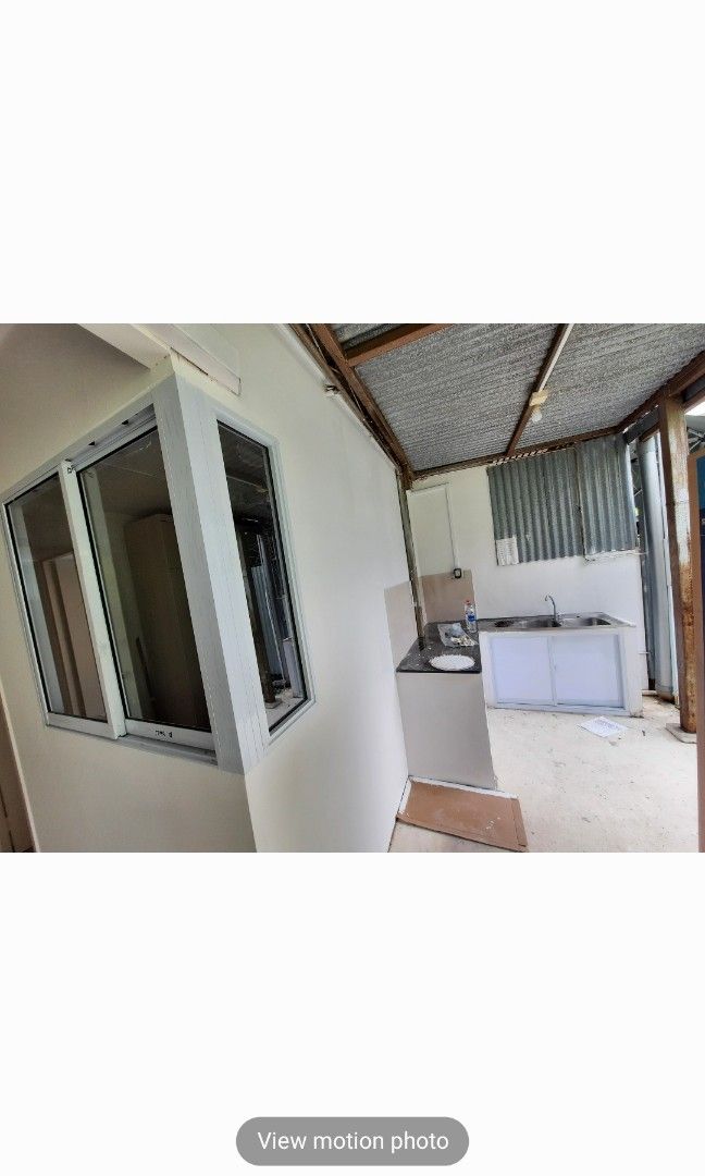 we doing in hdb. Partition wall. Maids room. study  room.with window. glass62853067138433111