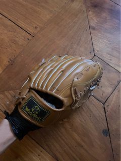 Wideball Baseball Glove